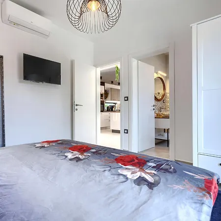 Luna By Interhome